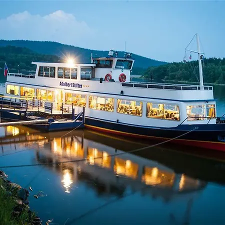 Κάμπινγκ Retro Chaty U Plaze Lipno
